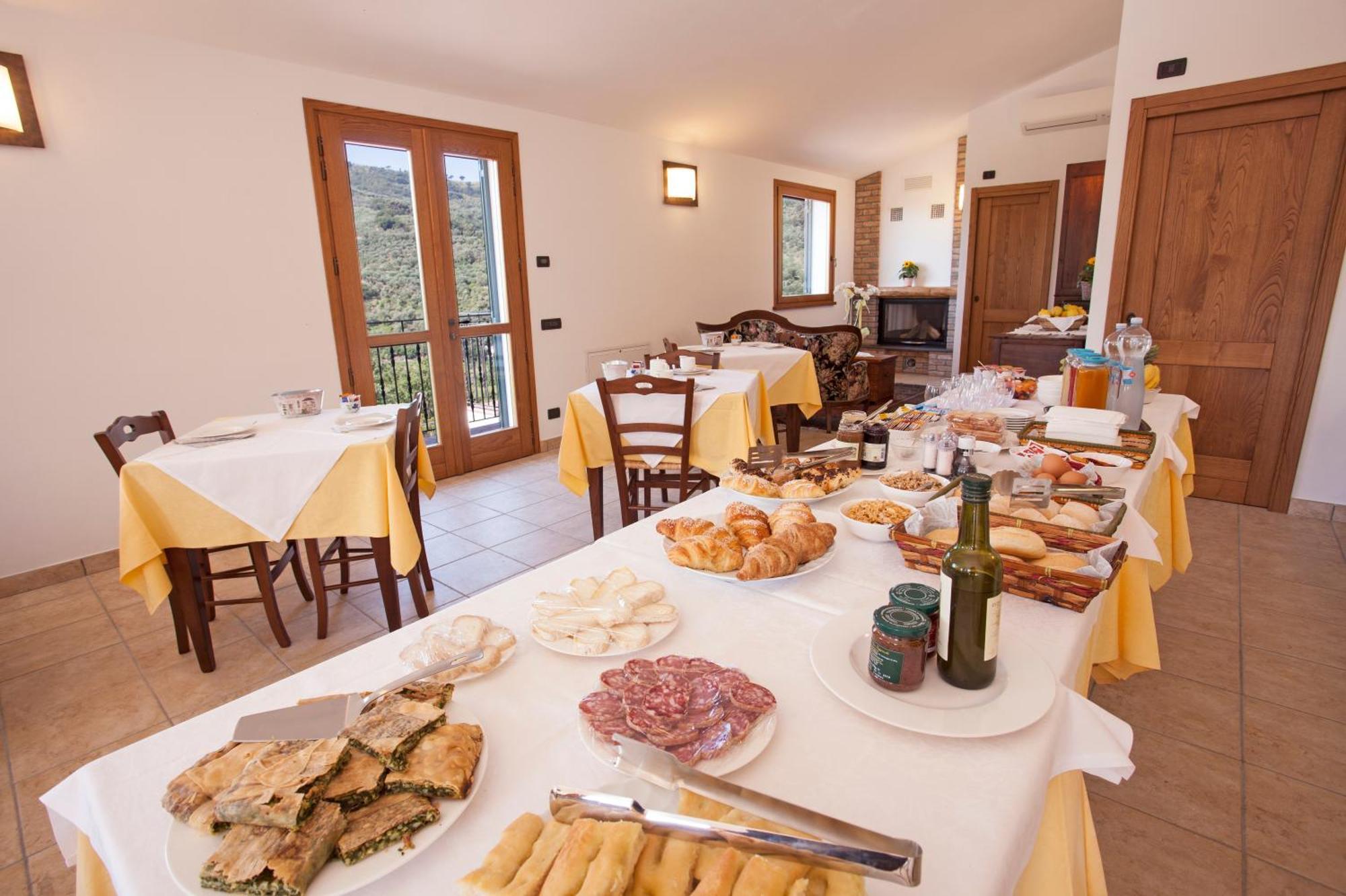 Agriturismo Benza อิมเปรีอา ภายนอก รูปภาพ